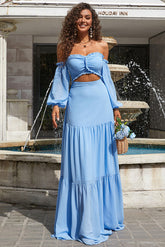 Vestido largo de fiesta azul con corte A y hombros descubiertos